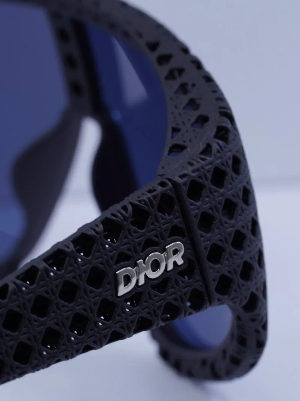 Dior DIOR3D M1U 11B0 Shield Sunglasses – Matte Black / Blue